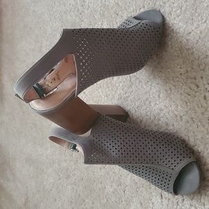 Chunky Heels NWOT